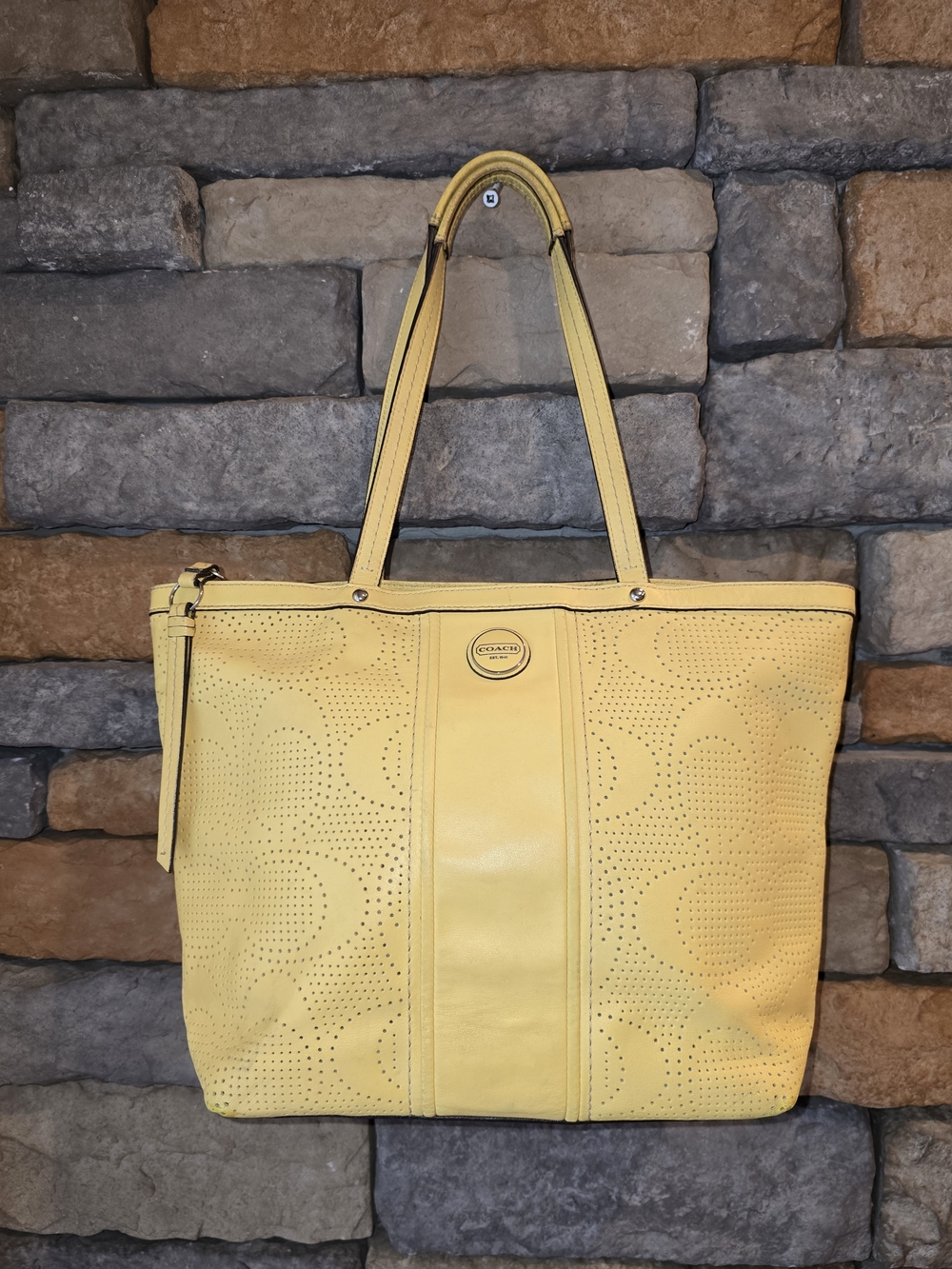 COACH F21941 Butter Yellow Perforated Leather Tote Bag Double Handles *READ*